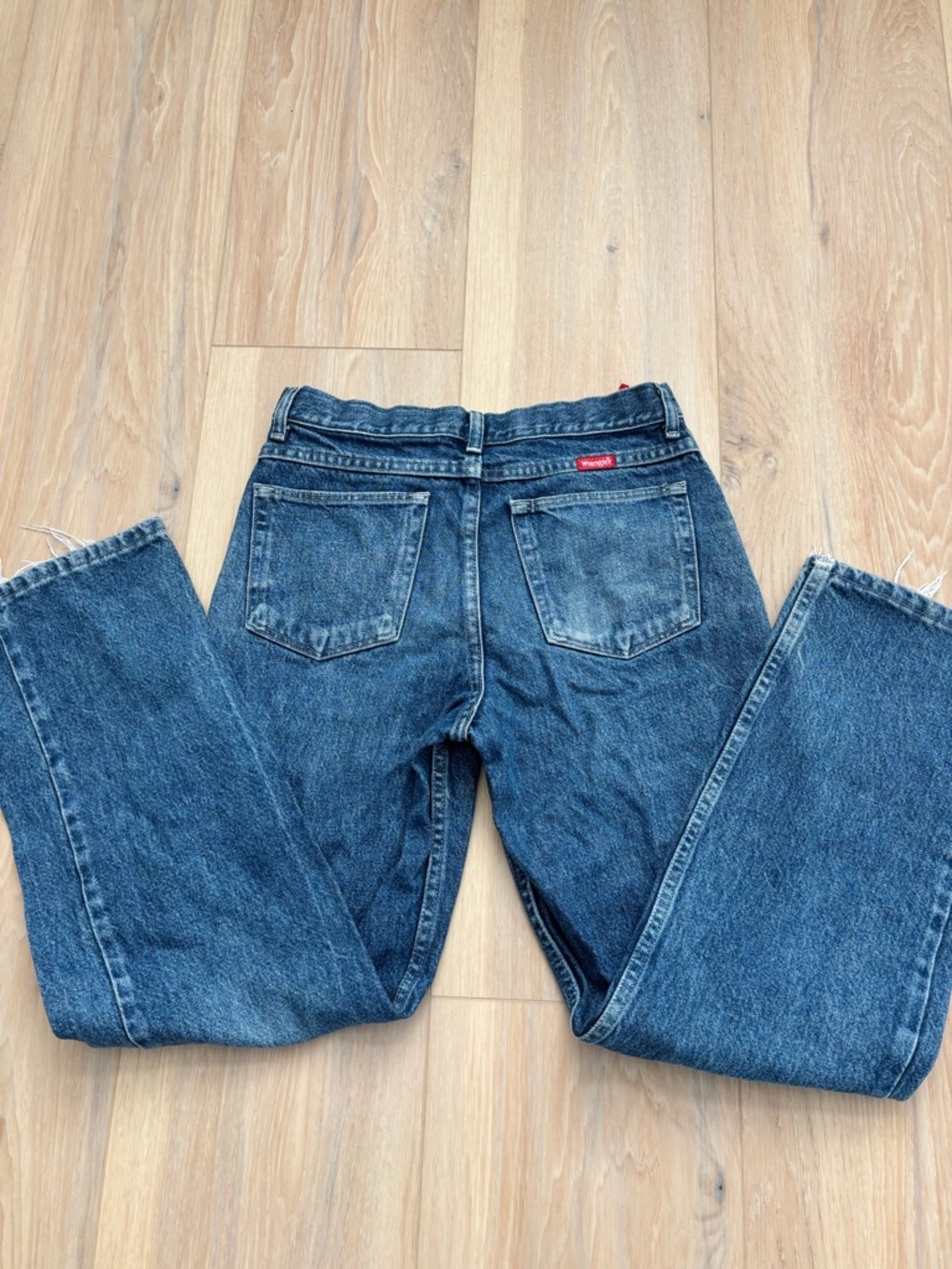 Vintage Wrangler Straight Leg Jeans Medium Wash Raw Hem